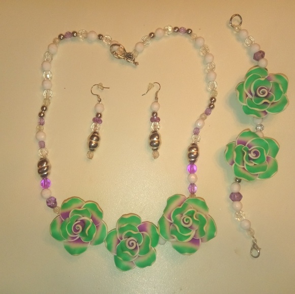 3pc Jewelry Set Incl Necklace, bracelet & earrings - Picture 5 of 5